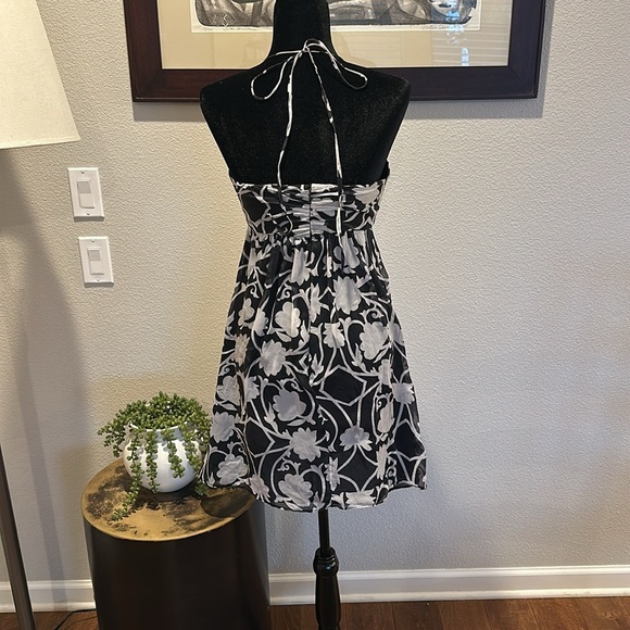 Original Milly New‎ York  Black White Floral Halter Minj Sheath dress size 4 EUC - Picture 2 of 5